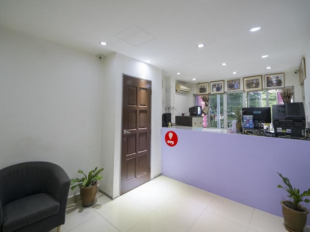 Oyo 280 Hotel Dragon Inn Куала-Лумпур Экстерьер фото