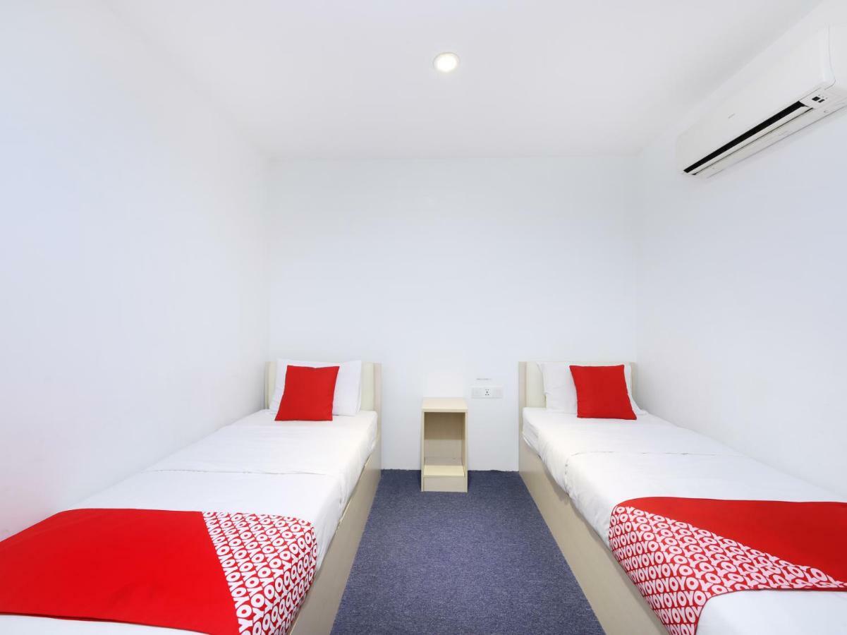 Oyo 280 Hotel Dragon Inn Куала-Лумпур Экстерьер фото