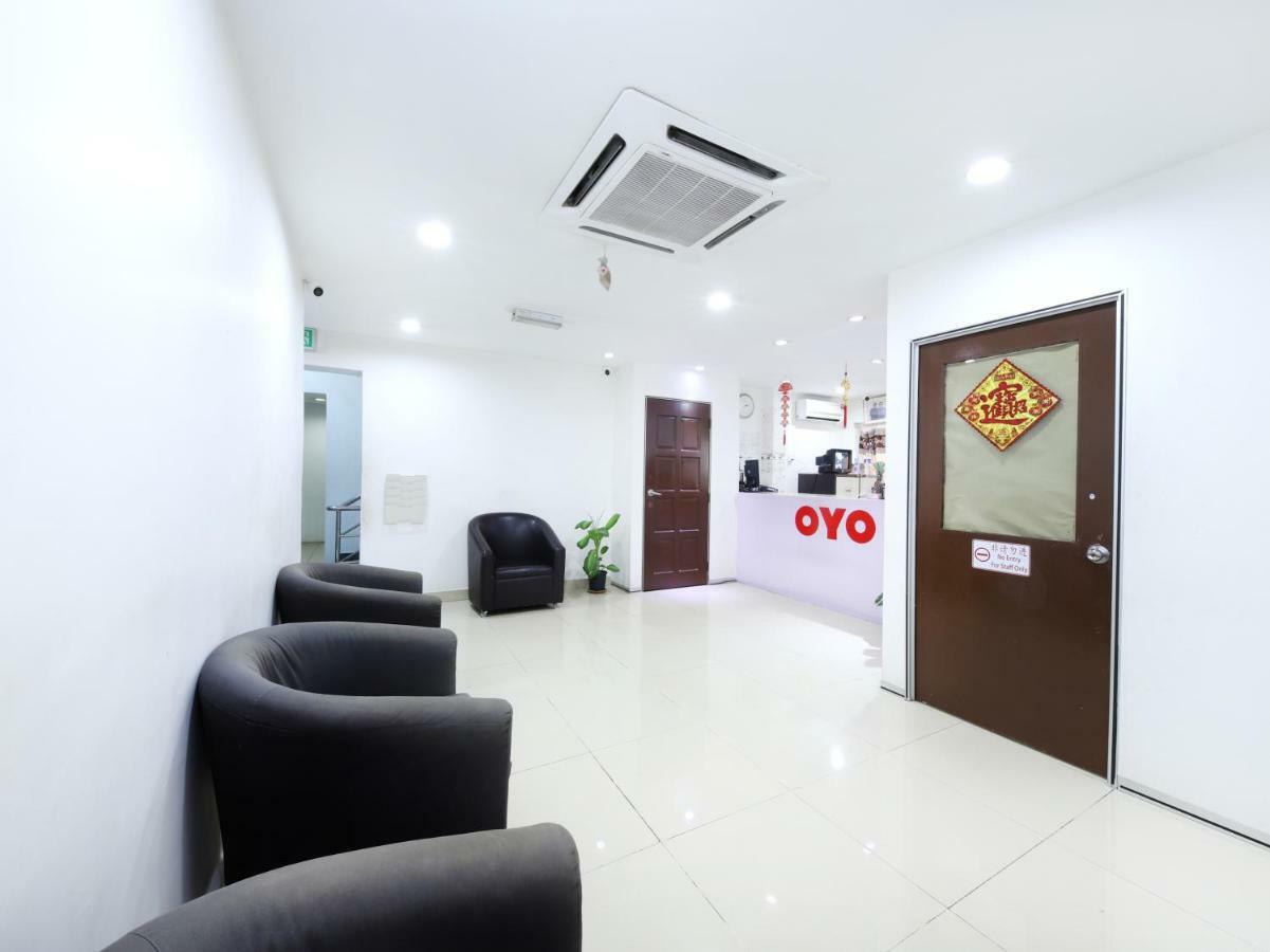Oyo 280 Hotel Dragon Inn Куала-Лумпур Экстерьер фото